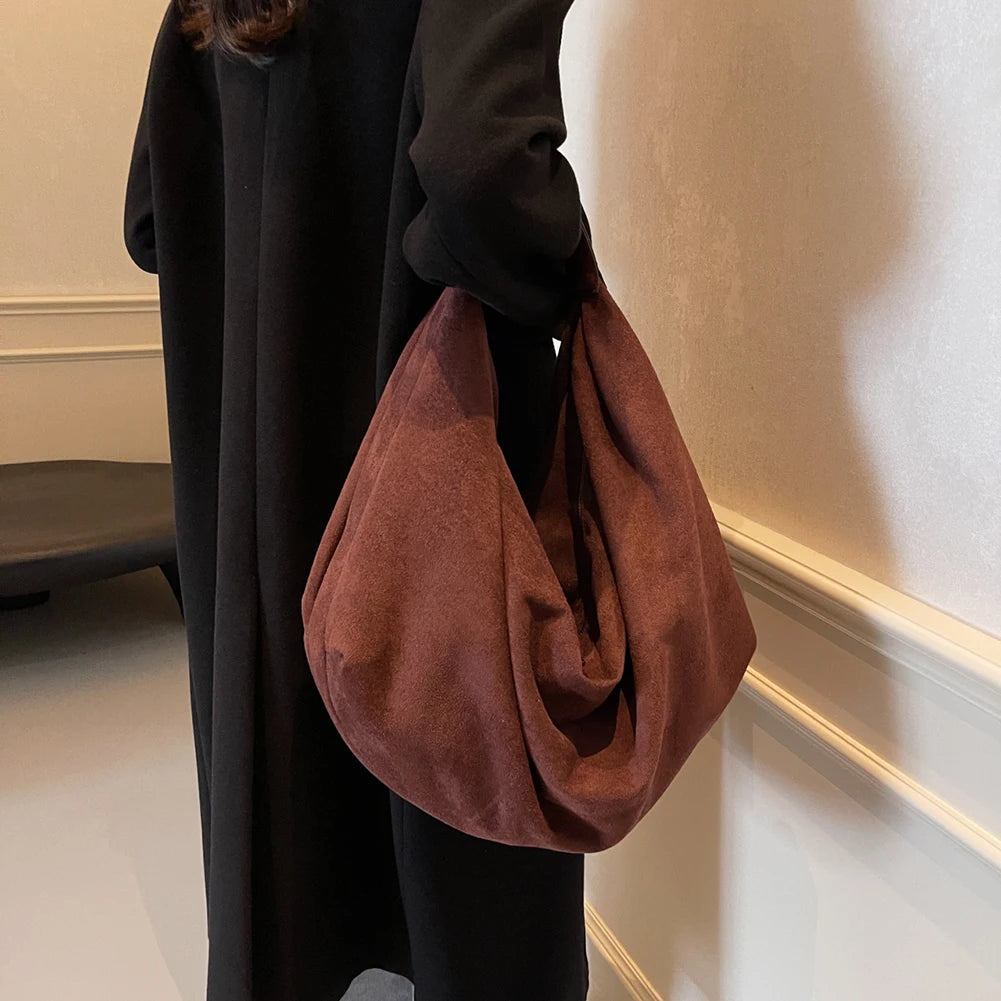 Lissée Suede Hobo